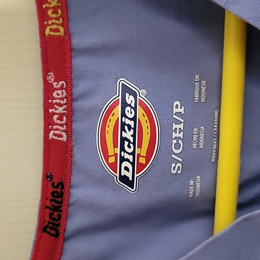 Scrub Top - Picture 2 of 4